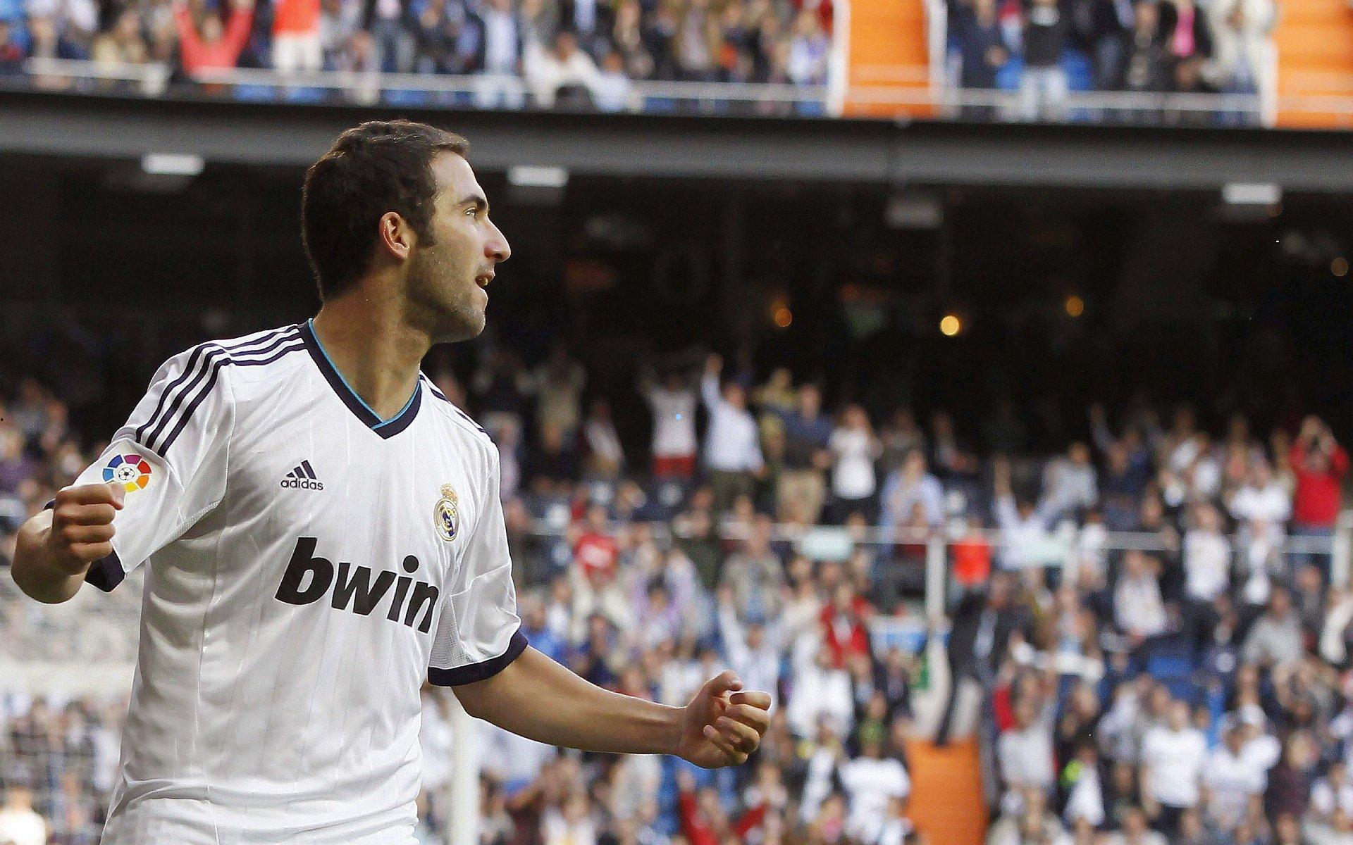 苏东献策引热议，今晚U23国足大脚加身体战术能否破局？